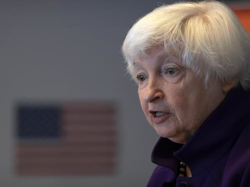 Mistero in Cina, segretaria Usa Yellen "drogata". Il video virale e il giallo dei funghi