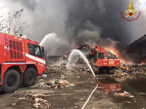 Incendio Pomezia, sequestrato l'impianto "Eco X". Arpa: polveri sottili tre volte superiori ai limiti