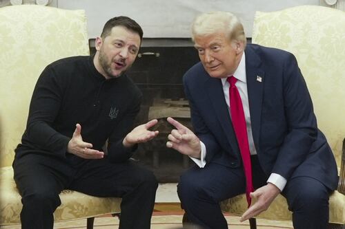 Ucraina, Trump va all'assalto di Zelensky: "Incendiario sulla Crimea, colloqui di pace a rischio"