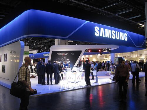 Samsung lancerà due smartphone top gamma