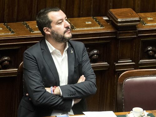 Sui migranti non si guadagna più. Chiude la coop di Buzzi