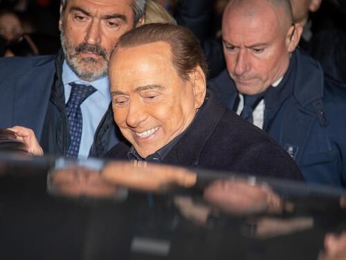 Berlusconi assolto, Mattia Feltri sotterra la sinistra: ma quale "cavillo"