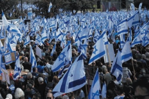 Attentati e repressione. Fuga dei cristiani dai paesi arabi, solo in Israele aumentano