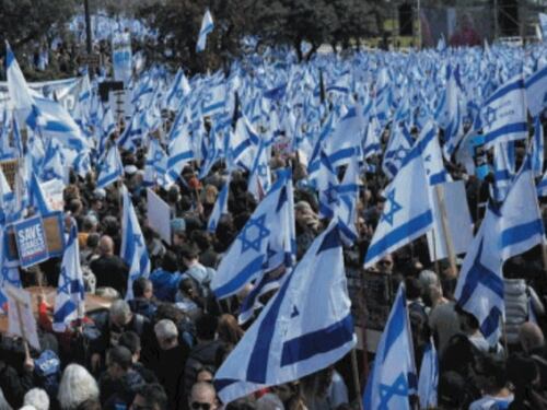 Attentati e repressione. Fuga dei cristiani dai paesi arabi, solo in Israele aumentano