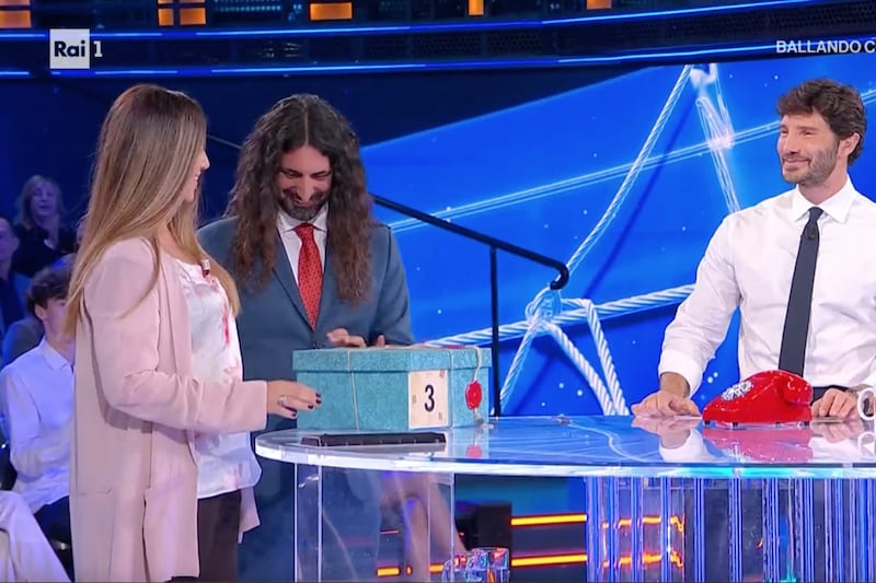 Ascolti Tv: Ballando con le stelle contro Tú Sí Que Vales, chi ha vinto? De Martino re dell’Auditel
