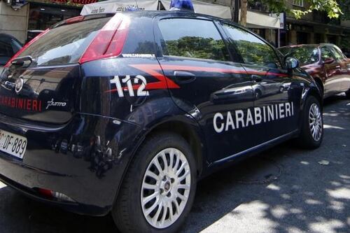 Siena, ivoriano accoltella l'autista del bus. I carabinieri gli sparano alle gambe