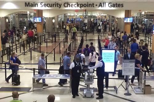 Usa, bimbo spedito in aereo nella città sbagliata. Come finisce la disavventura