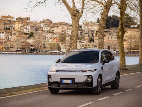 B10 il Suv della rivoluzione ibrida