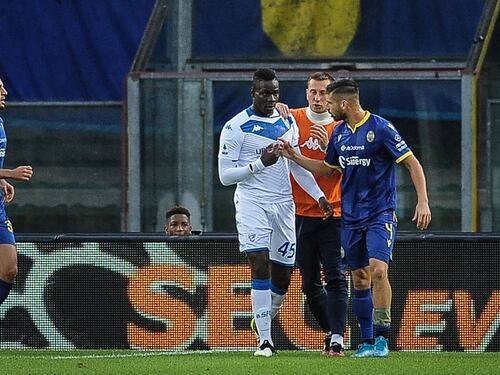 Ululati a Balotelli, parla il capo ultrà: "Ha infamato Verona, vuole andare in tv"