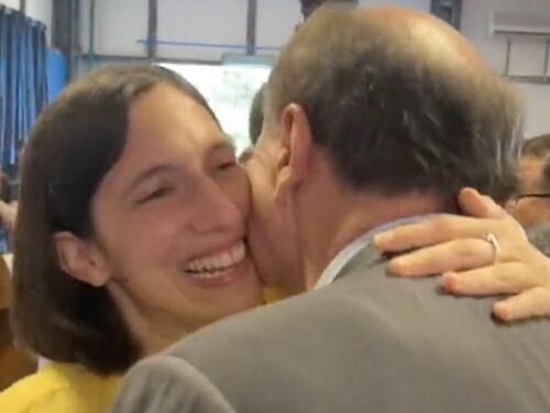 Elly Schlein, il "nuovo" Pd riparte da Bersani e prova tenersi De Luca