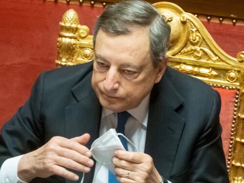 Con l'ultimo diktat Mario Draghi è diventato il Governatore d'Italia. Parlamento umiliato