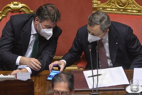 Giorgetti rimane senza vie d'uscita con Salvini. Ma arriva l'aiutino di Draghi