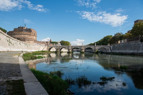 Tevere balneabile entro il 2031, sogno da 400 milioni. Ecco il piano di Gualtieri