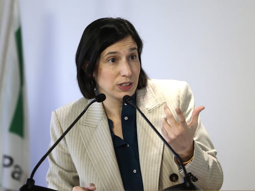 Pd, aiuto di Landini a Schlein. La macchina Cgil per far vincere il No e battere Conte
