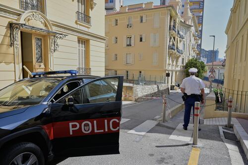 Monaco, bomba contro l'oligarca ucraino: caccia alla sospetta Anastasia B. fuggita in Italia