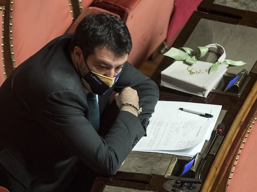 Matteo Salvini contro Giuseppe Conte per il dpcm di Natale: "Divide le famiglie e se la prende con chi lavora"