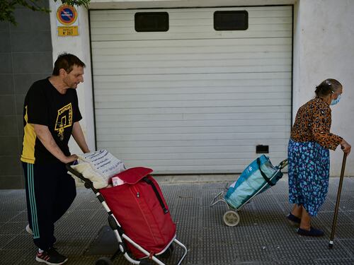 Coldiretti: "Servono subito 300 milioni per il cibo da dare ai nuovi poveri"