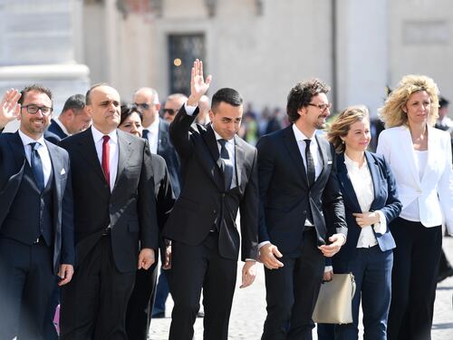Guai per Di Maio: nel M5S esplode la rivolta dei "senza-poltrona"
