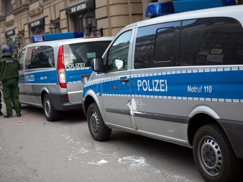 Assalto sul bus col coltello, paura e feriti in Germania