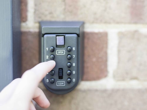 Keybox, la Lega storce il naso per lo stop: “Perplessità sulle conseguenze”
