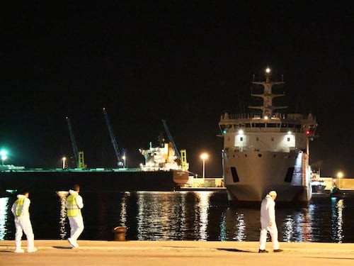 Migranti, Ong contro le motovedette alla Tunisia: e i giudici le aiutano