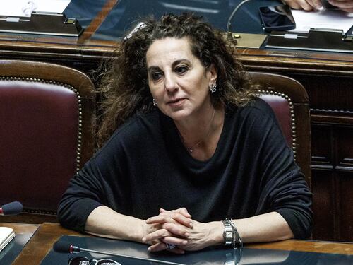 Emergenza migranti, l'annuncio di Wanda Ferro: decidiamo noi chi entra
