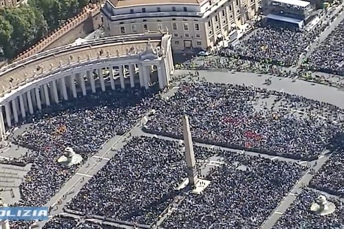 Funerali di Papa Francesco a San Pietro e corteo funebre: il video dall'elicottero della polizia