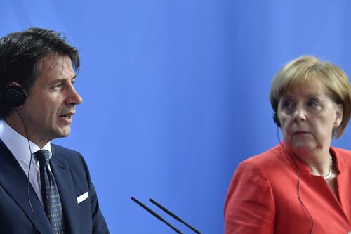 Merkel chiama Conte sui migranti: "La bozza Ue è tutta da rifare"