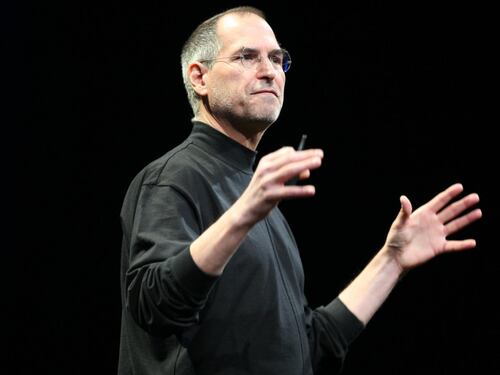 L'iPhone compie dieci anni: successi e ombre