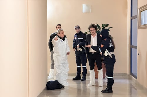 Livorno, irrompe nello studio di un commercialista e uccide un uomo: preso