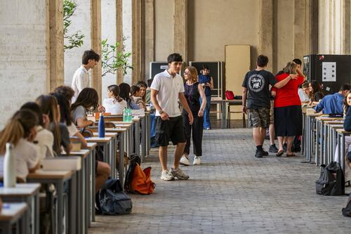 Maturità 2025, strafalcioni da antologia: D'Annunzio estetista e Zola italiano