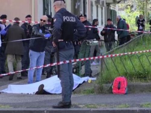 Ammazzato fuori dalla scuola davanti al nipotino di 3 anni