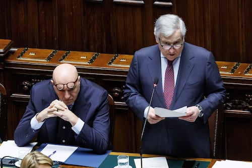 Iran, Tajani alla Camera: "Confronto doveroso, ma restiamo uniti". Aiuti ai partner del Golfo