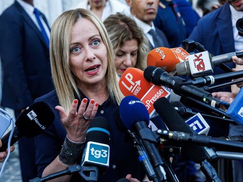 Stupro di Caivano, Meloni annuncia la visita. Qual è il progetto del premier
