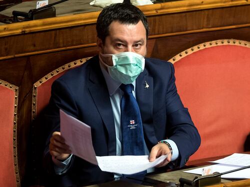 Italia ostaggio della Cgil. Matteo Salvini a valanga in Senato