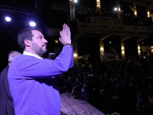 Salvini umilia la Raggi sulla metro: "È lei che va processata per sequestro di persona"