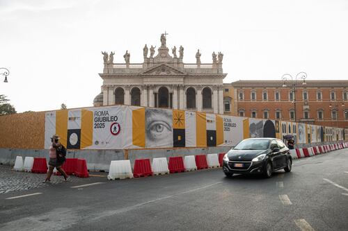Giubileo, i prezzi si gonfiano: di quanto sono aumentati quelli delle case