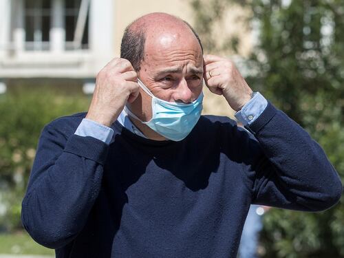 Zingaretti faccia tosta, chiede seggi fuori dalle scuole ma il Pd vota contro