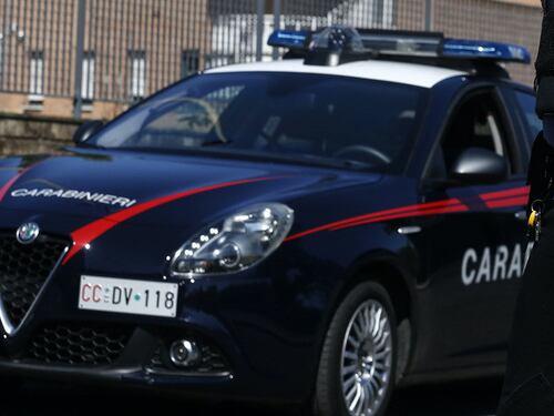 Esce dal carcere, uccide la moglie e si suicida