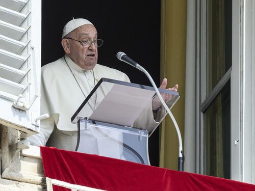 Papa Francesco: "Nel tempo della malattia...", il post che preoccupa i fedeli