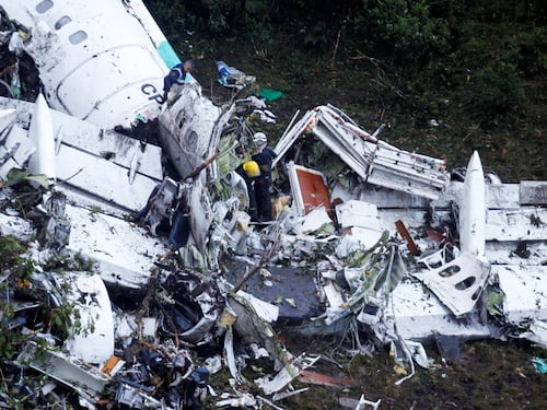 Aereo precipitato, il pilota non fece rifornimento di carburante