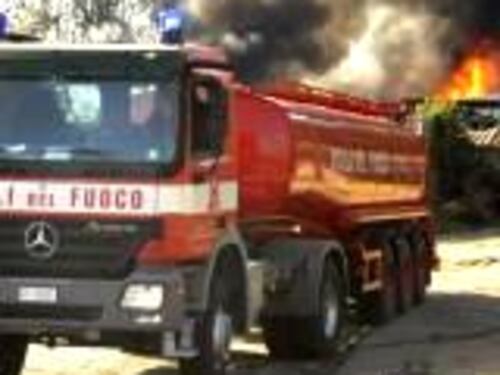 Non solo il concorso della scuola, allarme dei vigili del fuoco: "Va rinviato anche il nostro"