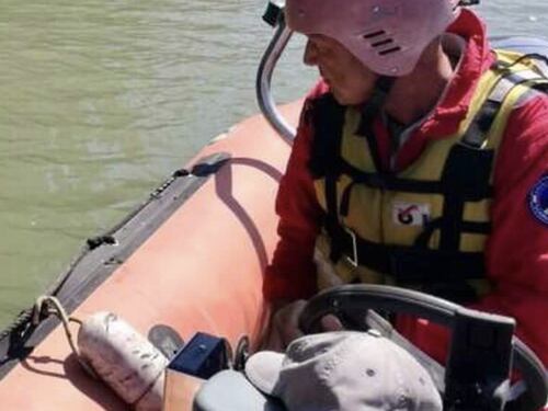 Elicottero precipita nel Tevere. Ancora in corso le ricerche