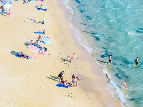 Meteo, ma quale "rottura stagionale": il caldo non molla l'Italia, le date roventi