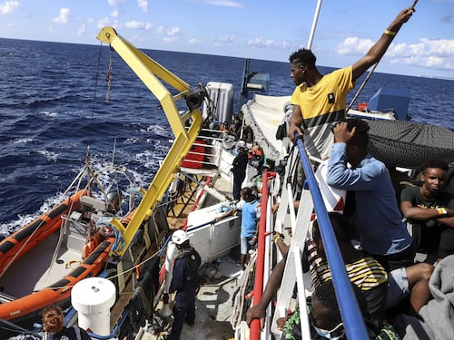 Migranti, Sea Watch 5 messa in fermo amministrativo a Pozzallo