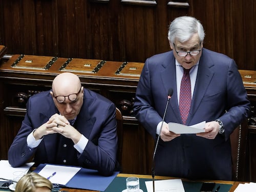 Iran, Tajani e Crosetto alla Camera: “L'Italia non è in guerra, ma rischio concreto di allargamento del conflitto”