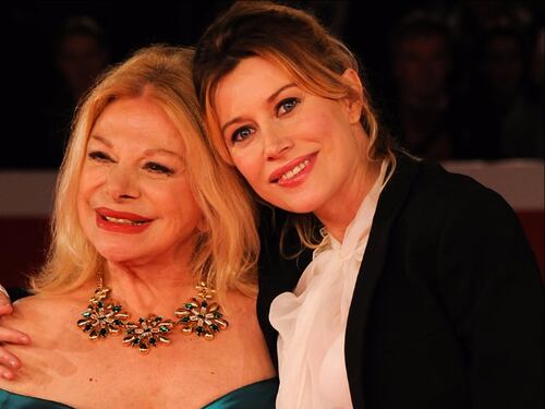 Sandra Milo senza freni: "Weinstein? In migliaia hanno toccato il mio sedere"
