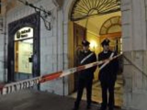 Falsi vigili urbani rapinano i risparmi dei commercianti