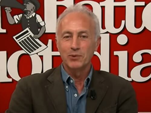 Travaglio attacca Meloni e Mentana: "Imbarazzante, complicità tra comari"