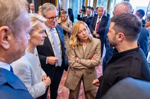 Nuovo round 'volenterosi' senza Meloni. La premier: "Italia non invia truppe"